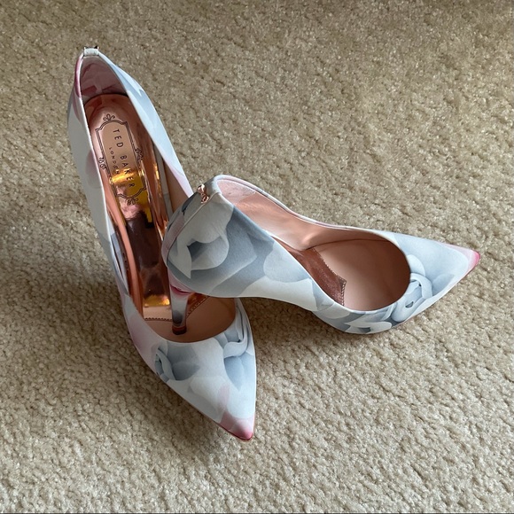 Ted Baker London Soft Blue Heels BNWOB - Picture 2 of 3